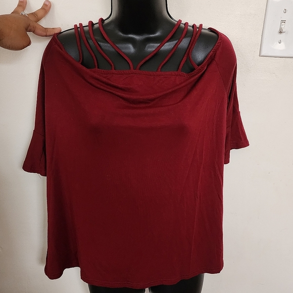 ❤️New Choice Burgundy Red Strappy Off The Shoulder Blouse☆ - Picture 3 of 3